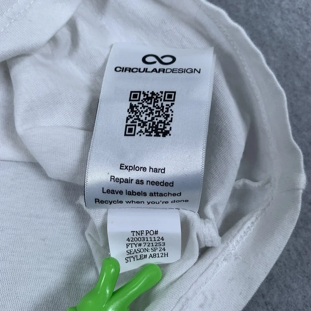 The North Face Shirt Mens Medium White Logo Graphic Tee Outdoor